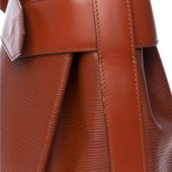 LOUIS VUITTON Authentic 
Beautiful Sac Depaule EPI LUXURY bag Like New ! ❤️ - Picture 6 of 9